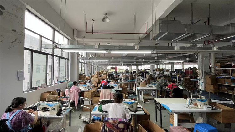 Sewing workshop for fabric resistance bands