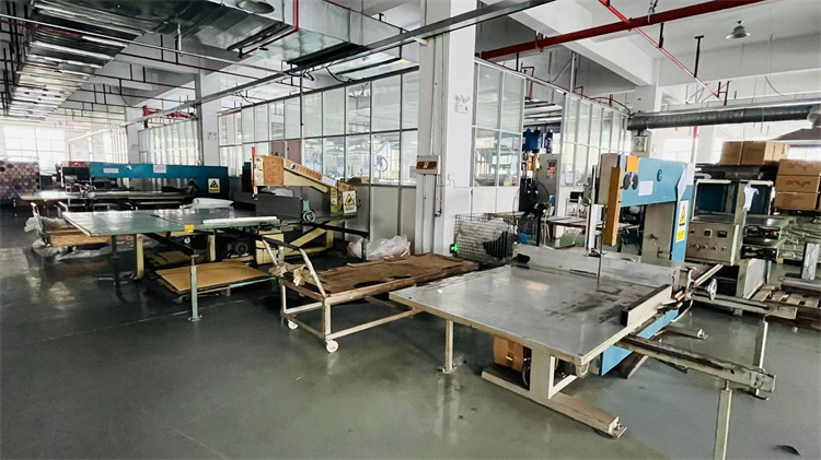Precision cutting of mat and foam materials